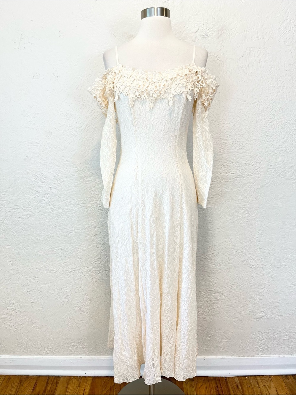Vintage Dress Cream Lace Off Shoulder Cottagecore Boho Wedding 70s 90s XS/S - Picture 6 of 15